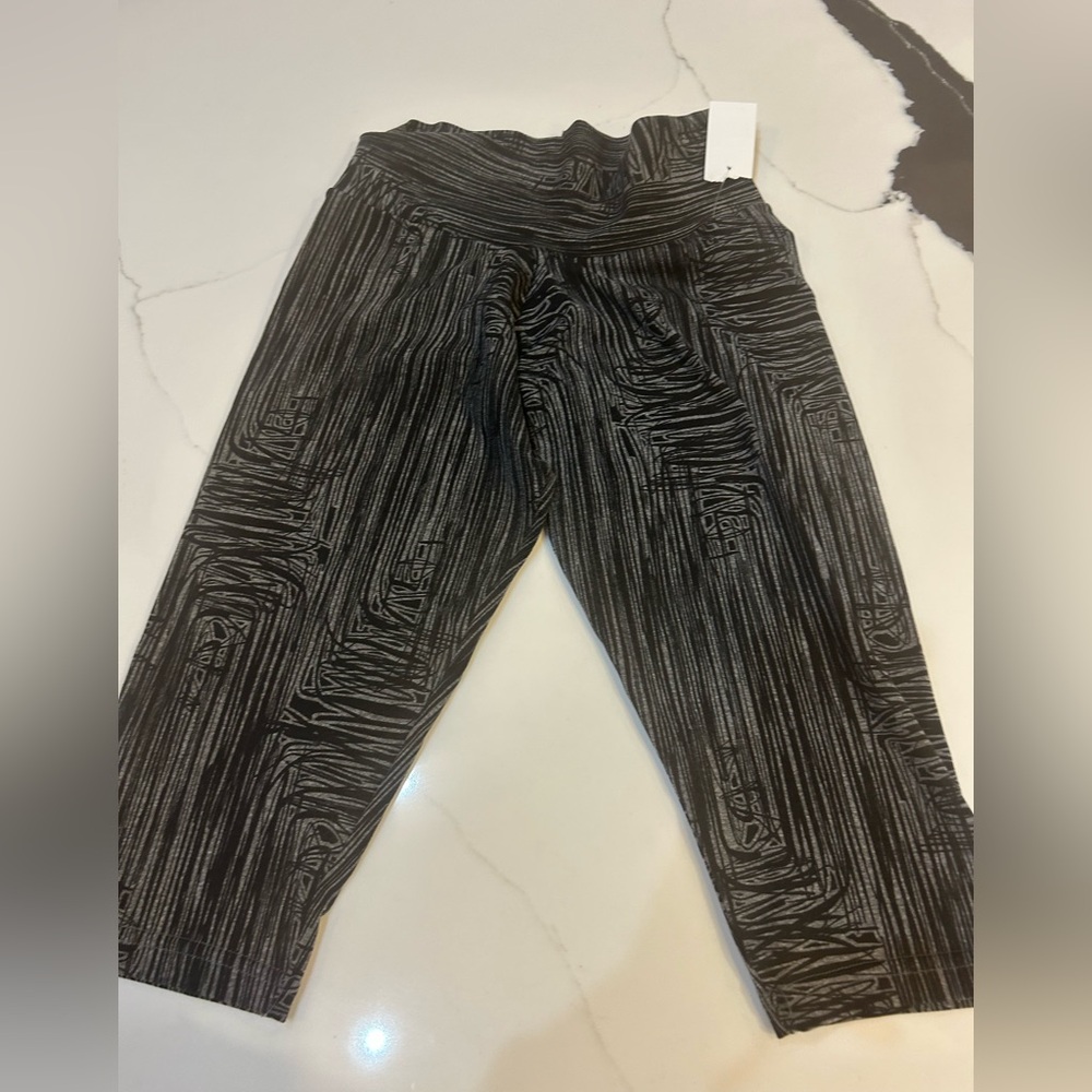 Gameday Fitness Gray and Black Leggings